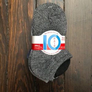 NWT no show boys socks